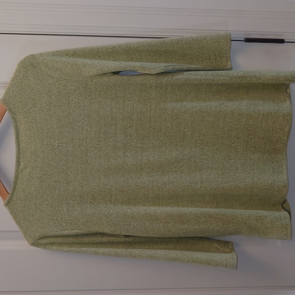 Women's top - Picture 4 of 6